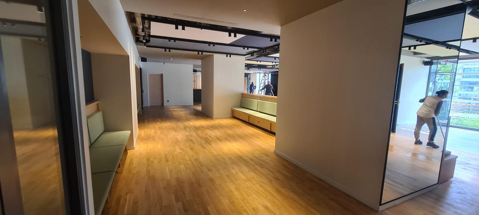 Nettoyage professionnel d'un appartement lumineux à Paris