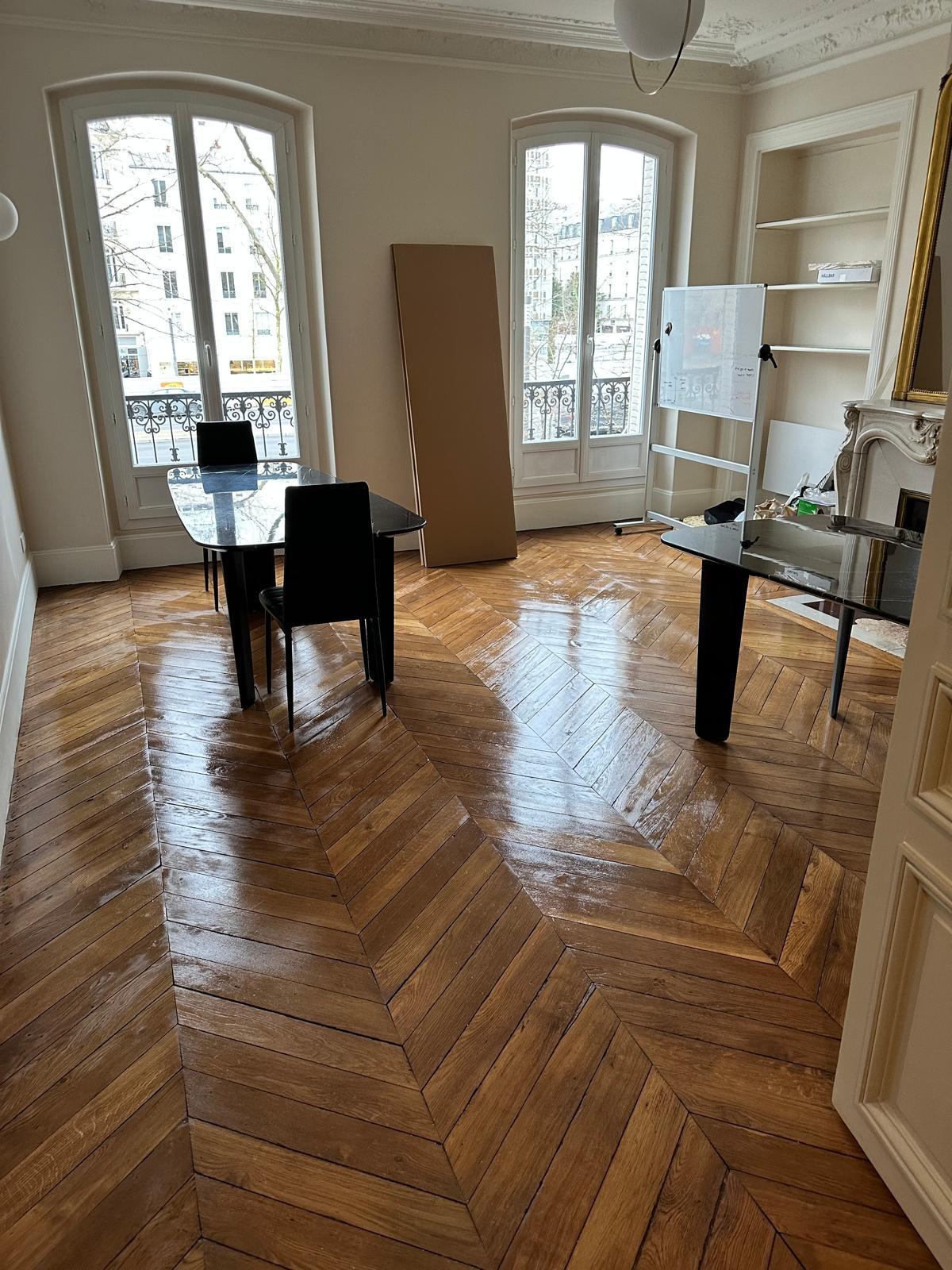 Travaux et installation finale dans un appartement parisien
